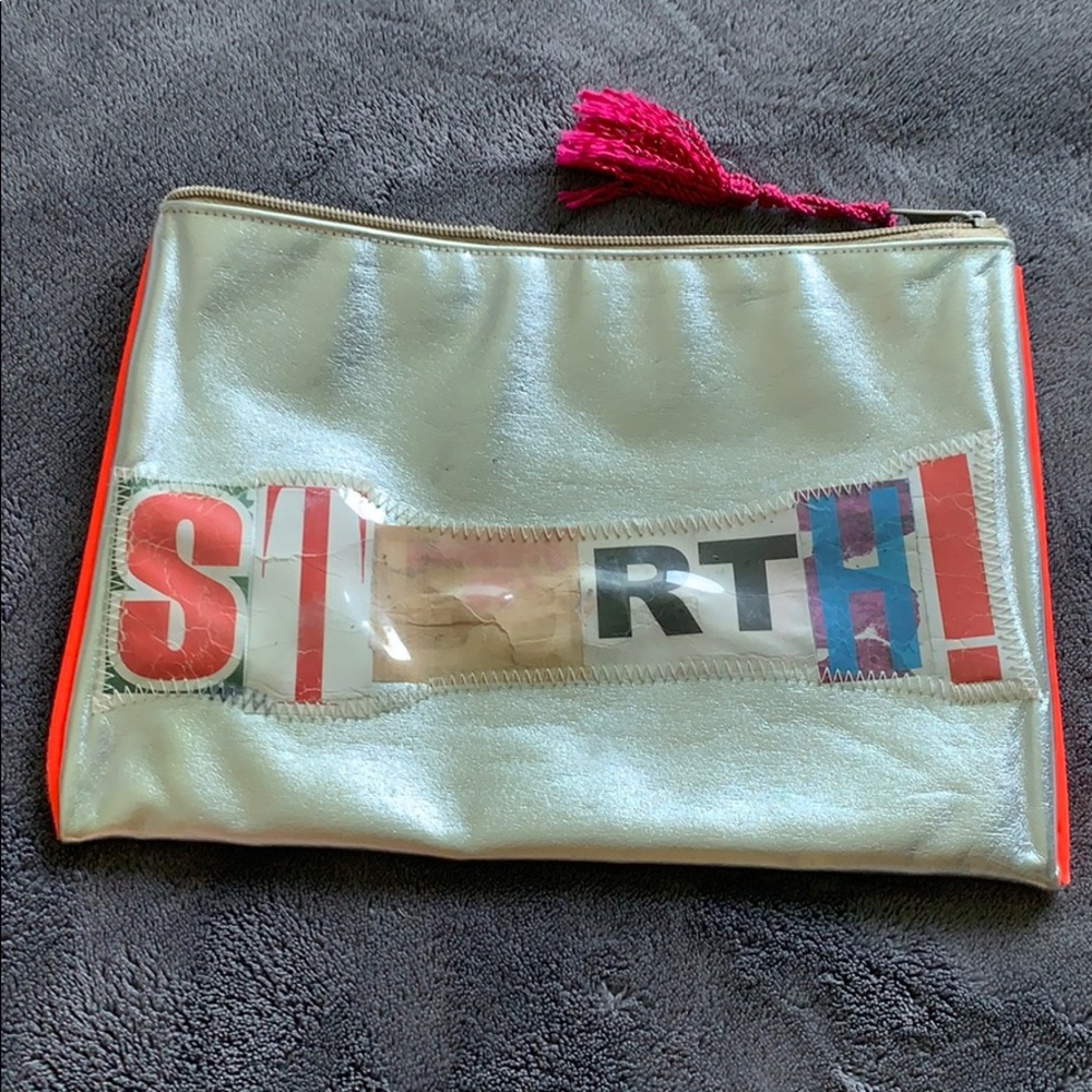 Beach Pouch - Picture 2 of 3
